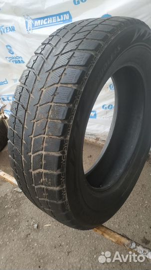 Bridgestone Blizzak WS-70 225/65 R17 102T