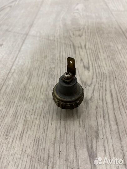 Датчик давления масла Mitsubishi Lancer 9 CS5W