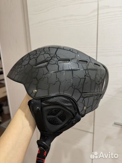 Горнолыжный шлем