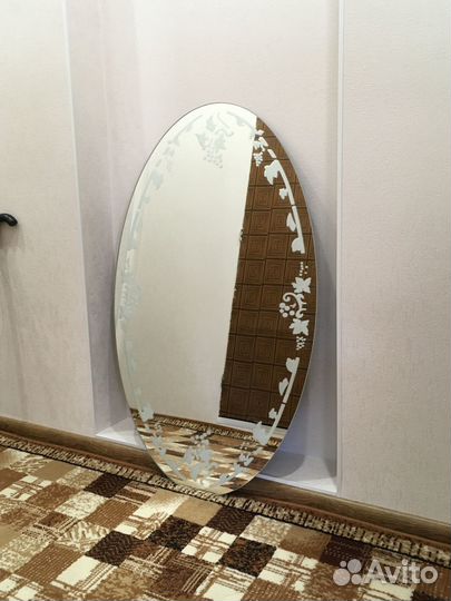 Зеркало овальное