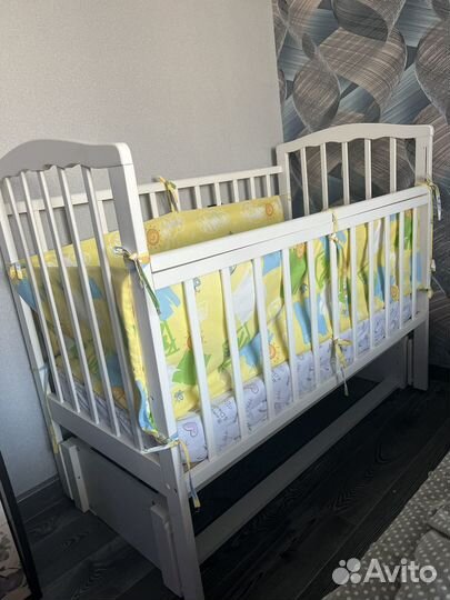 Детская кроватка