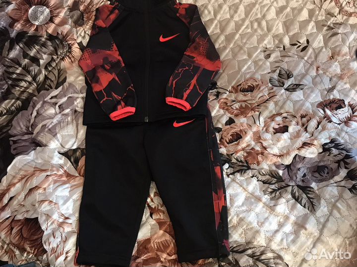 Спортивный костюм