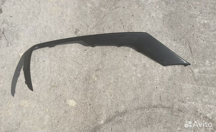 Молдинг переднего бампера левый Genesis G70 1