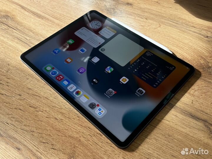 iPad pro 12.9 m1 2021 новый