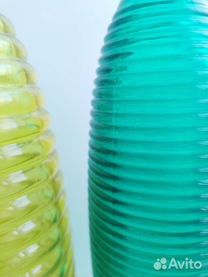 Вазы из цветного стекла