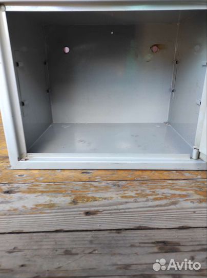 Сейф Ширина42 Глубина35 Высота32