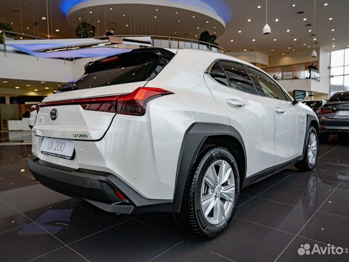 Lexus UX 2.0 CVT, 2022