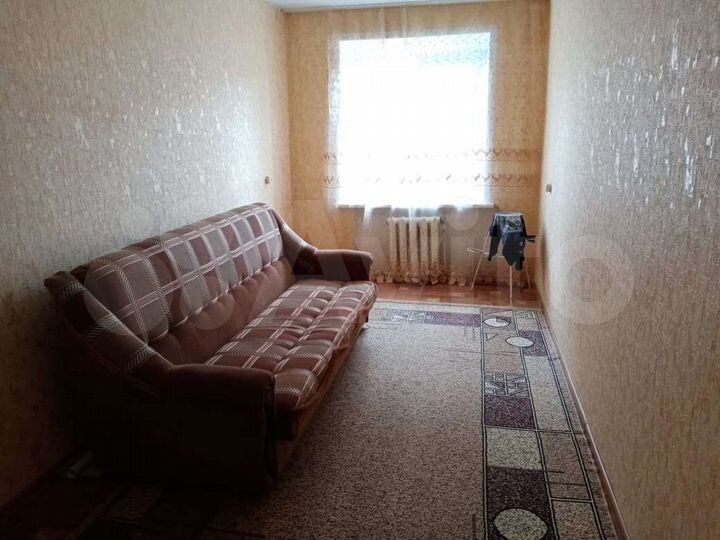 2-к. квартира, 43 м², 1/3 эт.