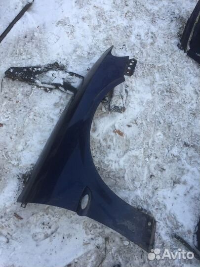 Крыло переднее правое Opel Vectra