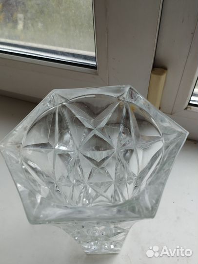 Хрустальная ваза