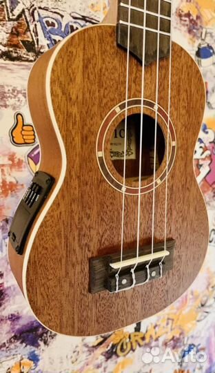 Укулеле сопрано с подключением