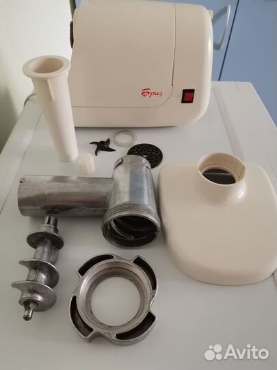 Электромясорубка 