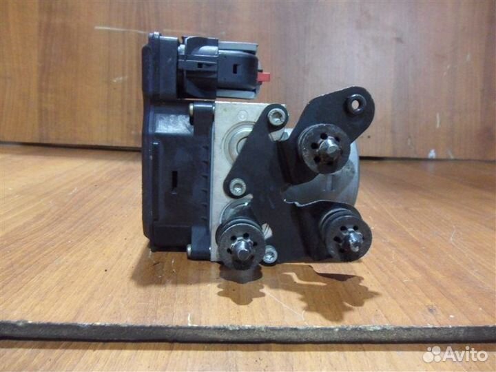 Блок abs Volkswagen Passat 362 caxa 2010-2015