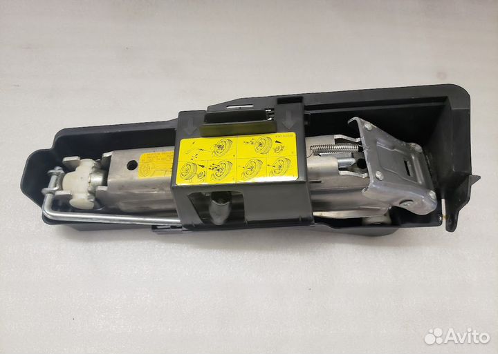 Домкрат Audi A6 C6, (Allroad)