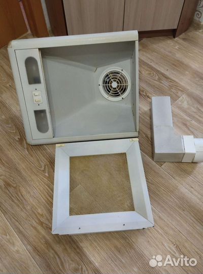 Вытяжка для кухни бу 50 см в хорошем состоянии