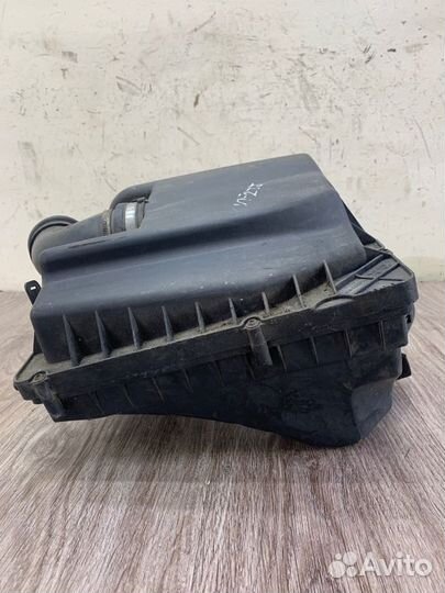 Корпус воздушного фильтра Opel Astra H Z14XEP