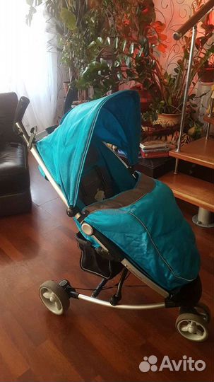 Коляска трехколесная