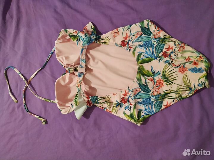 Слитный купальник