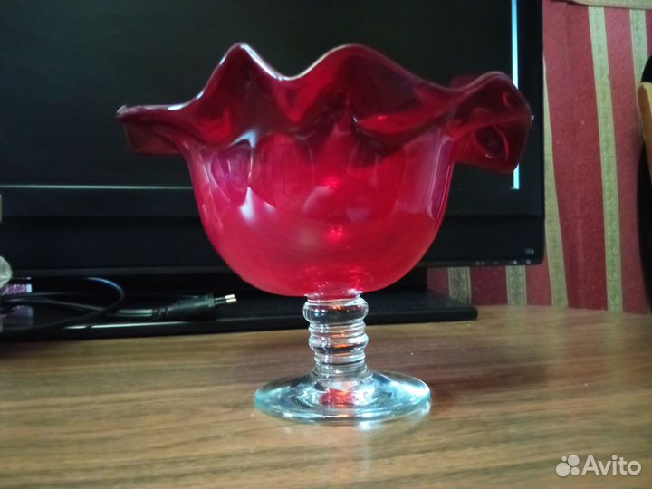 Ваза конфетница СССР цветное стекло винтаж