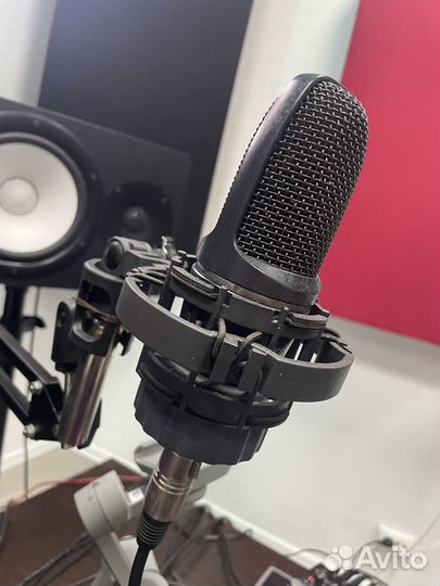 Конденсаторный микрофон akg c3000