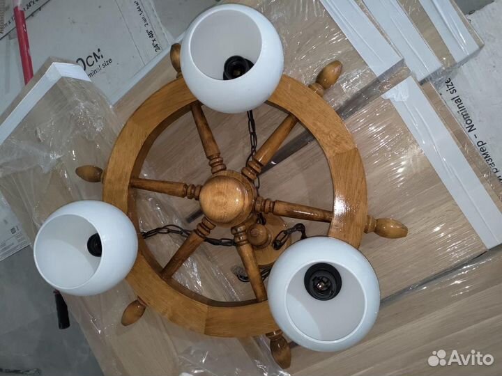 Продаю люстру