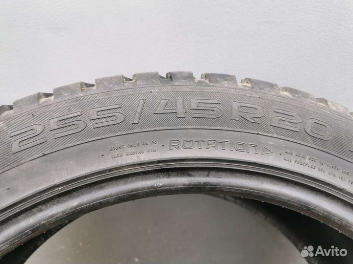 Nokian Tyres Hakkapeliitta 8 SUV 255/45 R20 105T