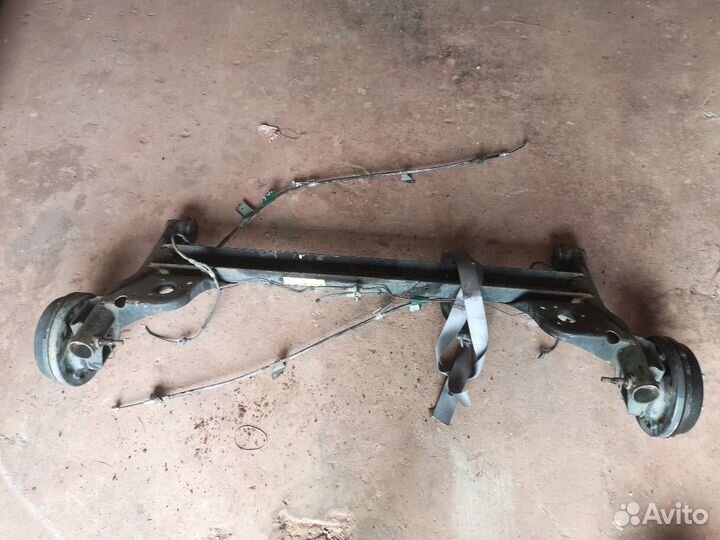 Балка подвески suzuki swift 2010 г
