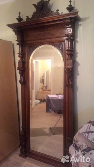 Антикварное зеркало