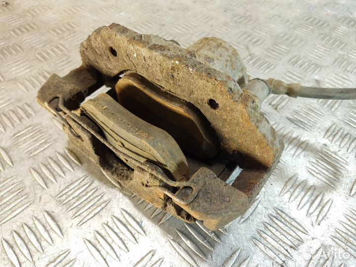 Суппорт передний правый Ford Fiesta 2001-2008