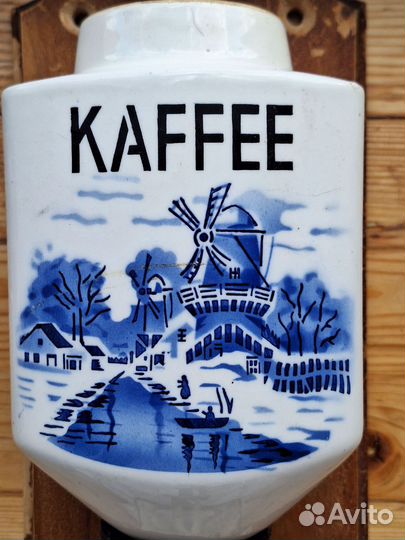 Кофемолка настенная 