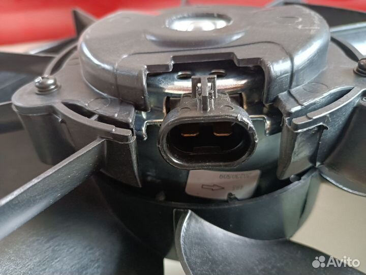 Диффузор Вентилятора всборе Ford Fiesta