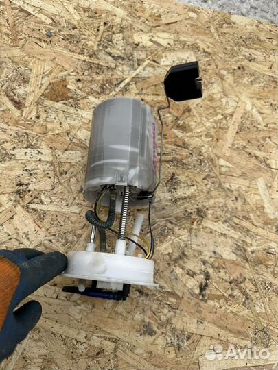 Топливный насос Skoda Rapid 2020 год