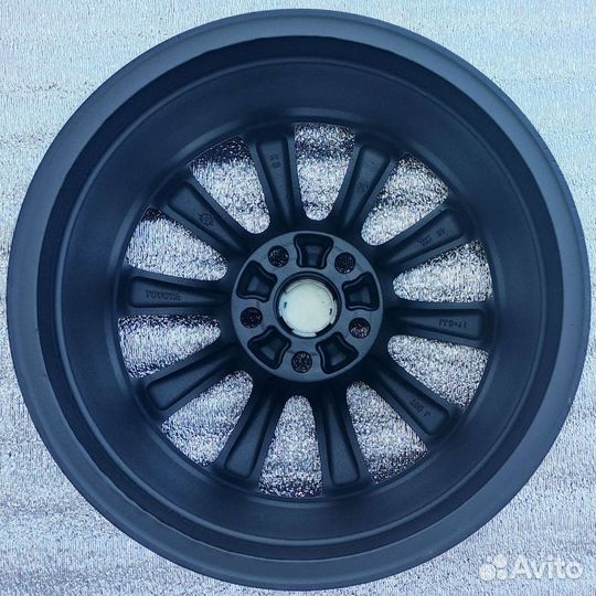 Диски Lexus оригинал (vs) R17/8, 4шт,114.30x5, et4