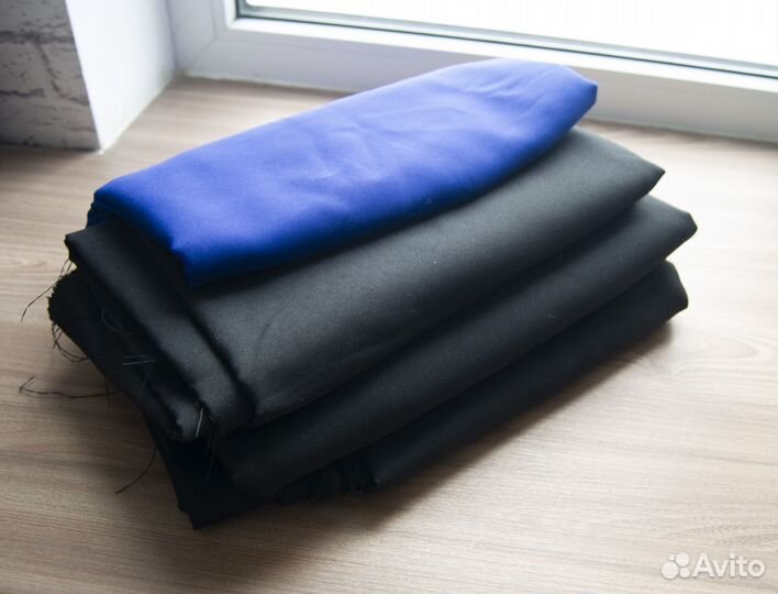 Отрез ткани костюмный