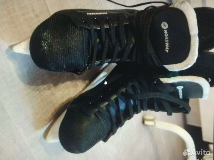 Коньки хоккейные 40 размер