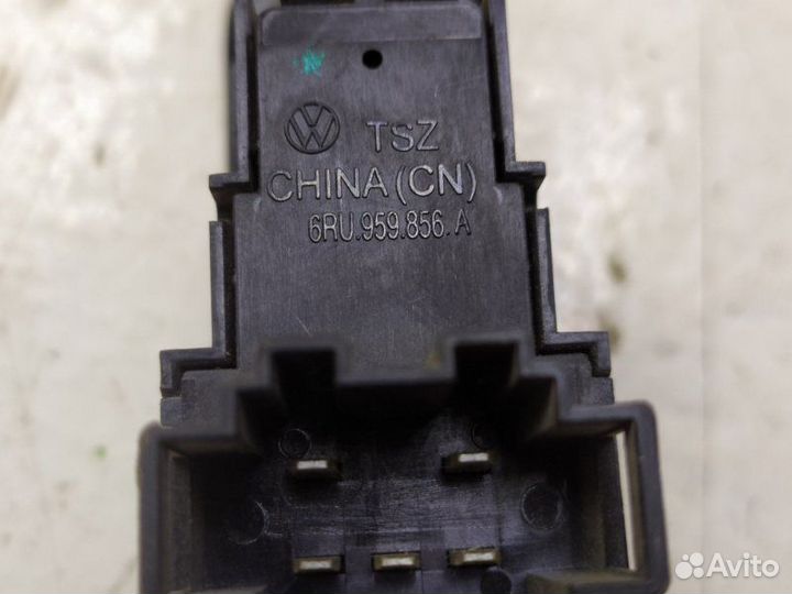 Кнопка стеклоподъемника передняя правая Volkswagen