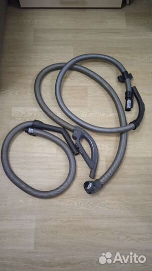 Шланги, трубки, щетки,двигатель для пылесоса