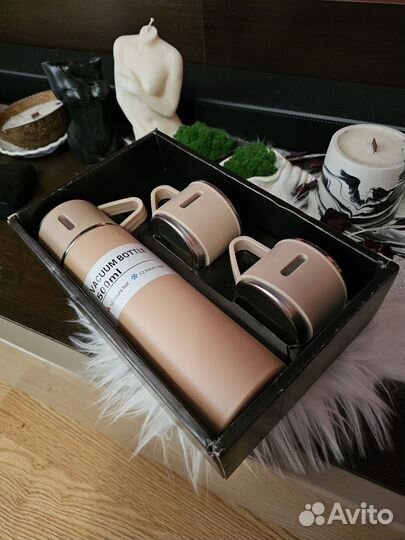 Подарочный набор Термос с кружками