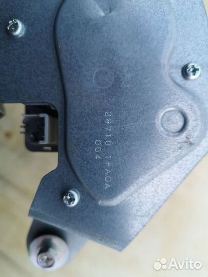 Мотор дворника двери багажника Nissan Leaf