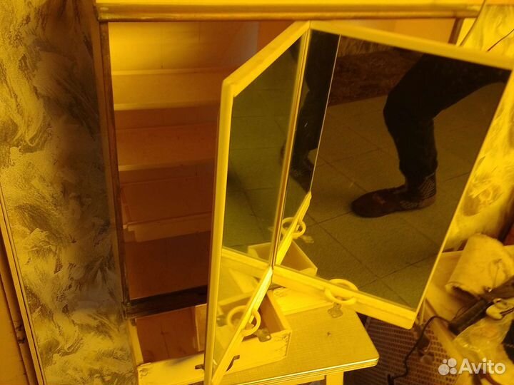 Шкафчик для ванной