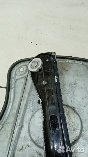 Стеклоподъемник электрический задний правый