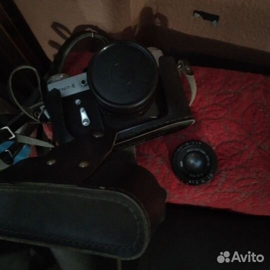 Плёночный фотоаппарат Зенит Е