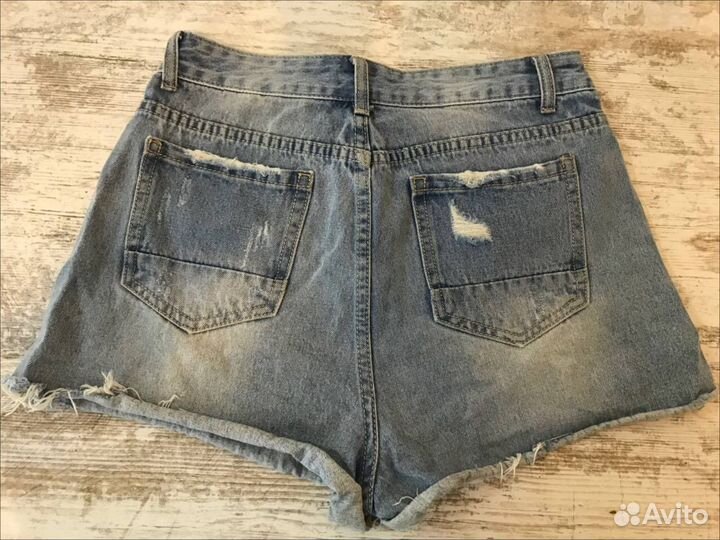 Джинсовые шорты