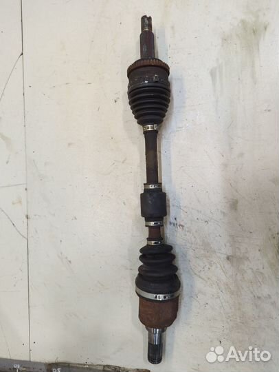 Полуось левая передняя Hyundai Veloster 2011