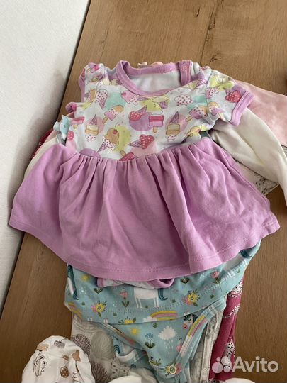 Пакет вещей на девочку 68 размер. Слипы боди