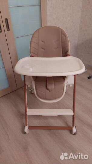 Стульчик для кормления happy baby berny v2