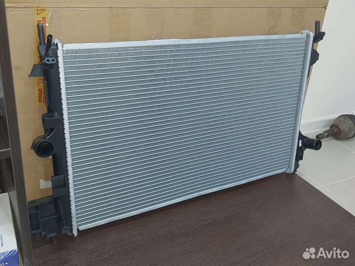 Радиатор охлаждения Opel Vectra C 1.8 МКПП ркпп