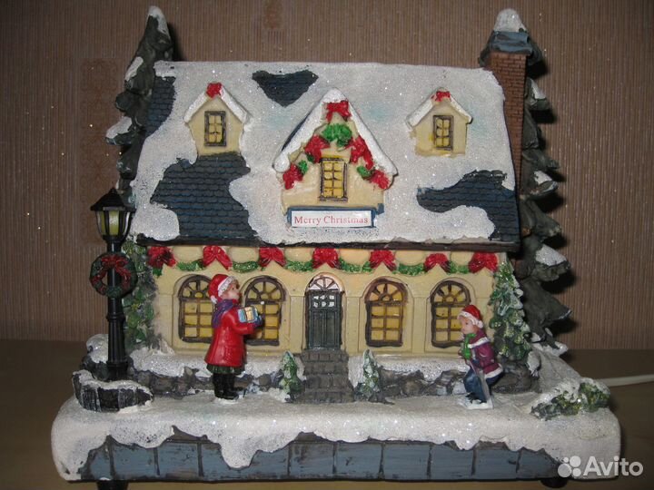 Рождественский домик-светильник