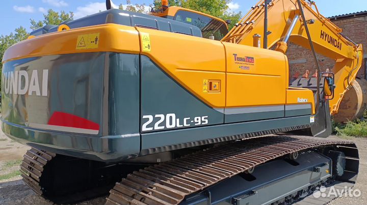 Гусеничный экскаватор Hyundai R 220LC-9S, 2017