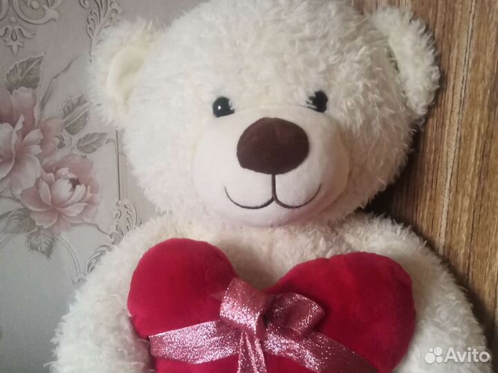 Плюшевый медведь